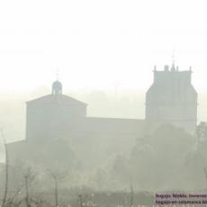 Bogajo niebla e iglesia