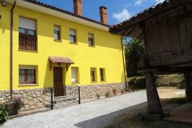 Apartamentos Rurales Pernús casa rural en Colunga (Asturias)