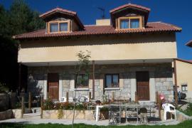 C.T.R. Alto Gredos casa rural en Hoyos Del Espino (Ávila)